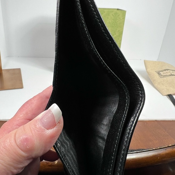 Gucci trifold dark Navy almost black leather wallet. Box and dust bag included - Picture 8 of 14